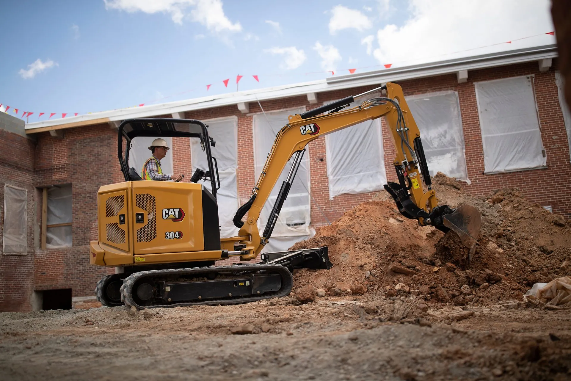 CAT-304-305-CR-4-scaled-1